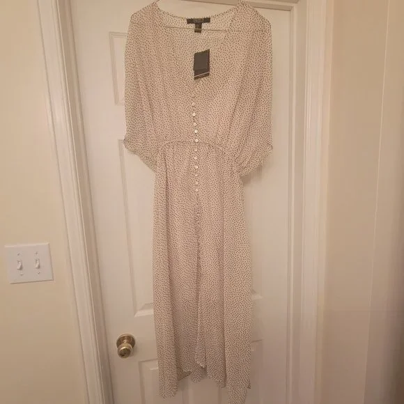 $10 Clean Out Sale - Picture 1 of 3